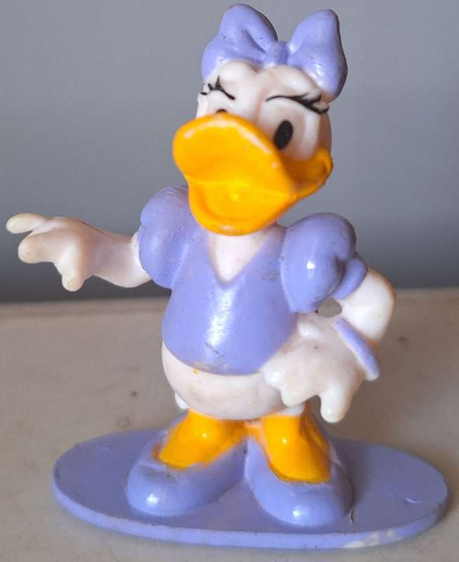 Miniature Daisy Duck figure (5.5cm tall)