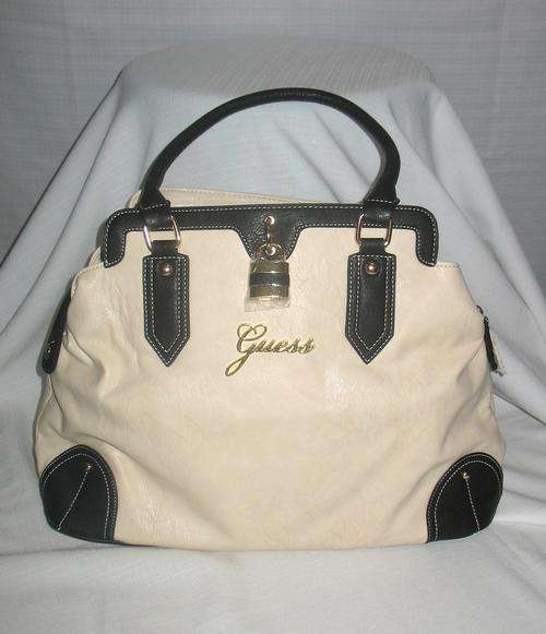 Brand New Large Elegant GUESS Handbag ( Crazy R1 Start )