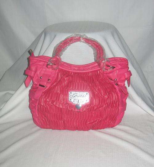 Brand New GUESS Handbag ( Crazy R1 Sale )