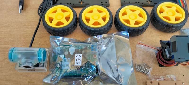 LAFVIN Multi-functional Smart Robot Car Kit for Arduino for UNO , with Ultrasonic Sensor, Bluetooth