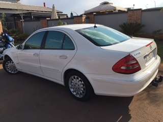 Mercedes-Benz E 240