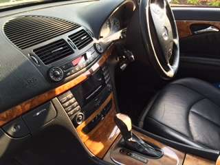 Mercedes-Benz E 240