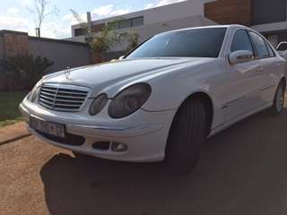 Mercedes-Benz E 240