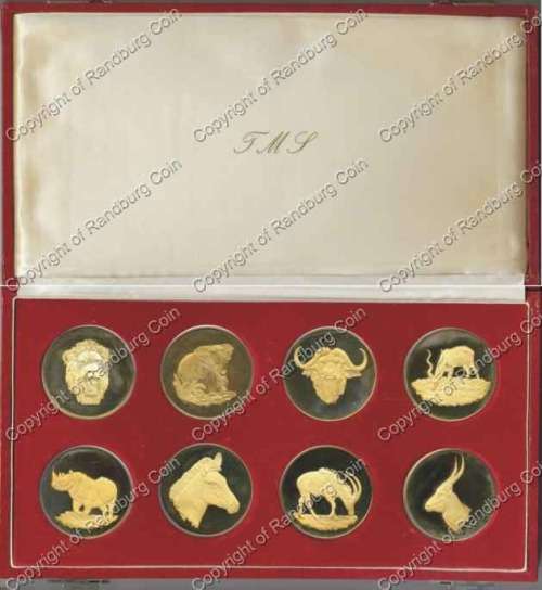 Wildlife_Silver_Medallion_Set_open_box.jpg