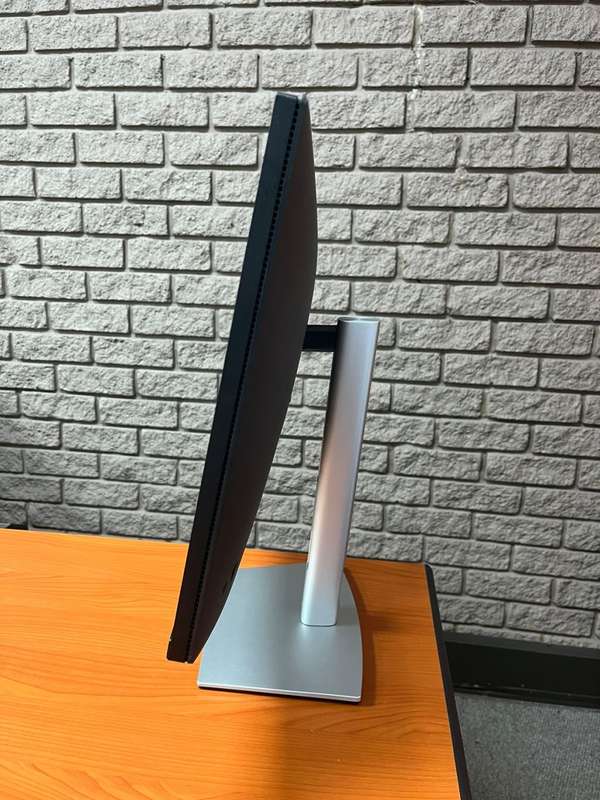 Dell P2722H FHD Monitor