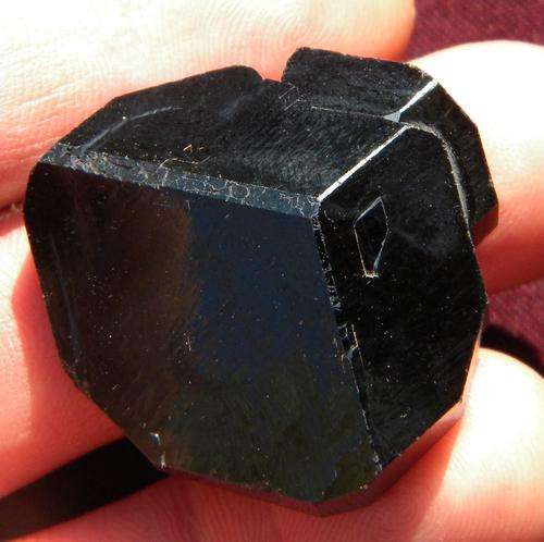 140ct WOW!!! Natural Schorl Tourmaline  NR!!!