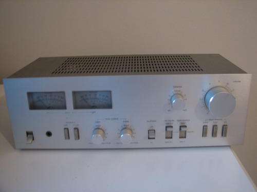 Technics stereo integrated amplifier. Model SU-Z1