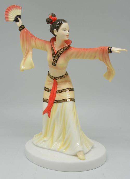 Royal Doulton Figurine Dances Of The World " Chinese Fan Dance" HN5568