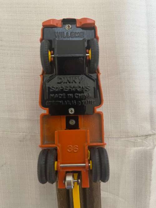 DINKY TOYS