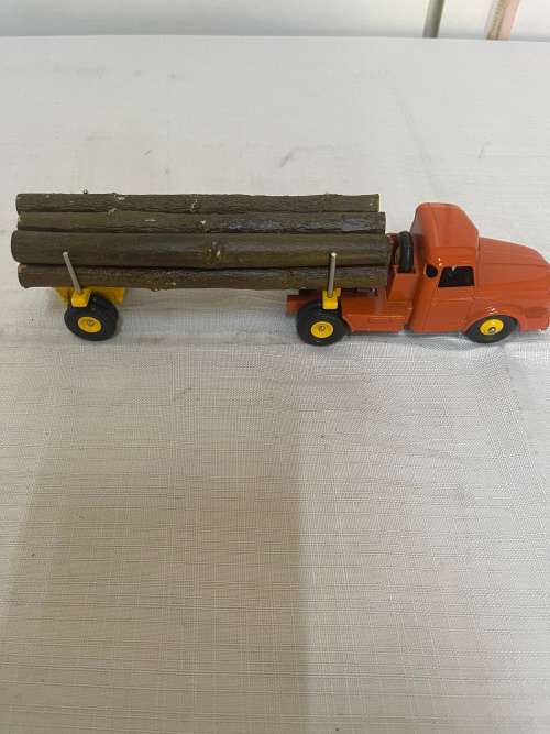 DINKY TOYS