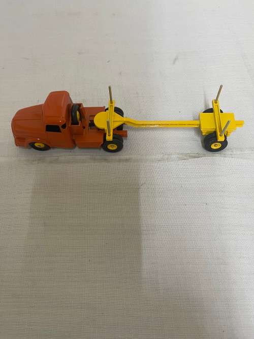 DINKY TOYS