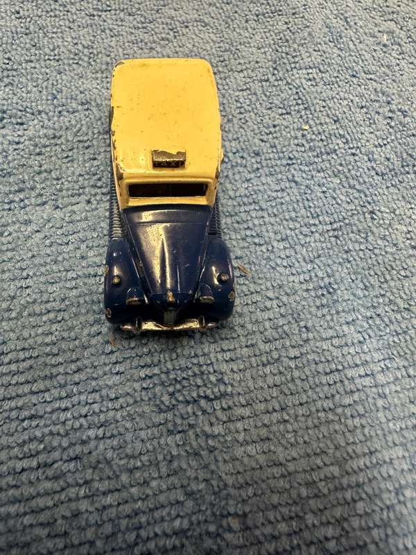 DINKY TOYS