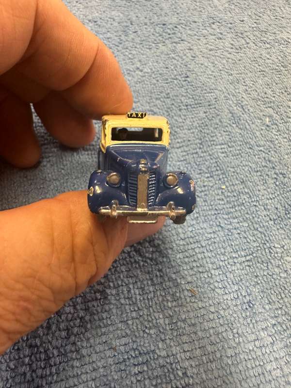 DINKY TOYS