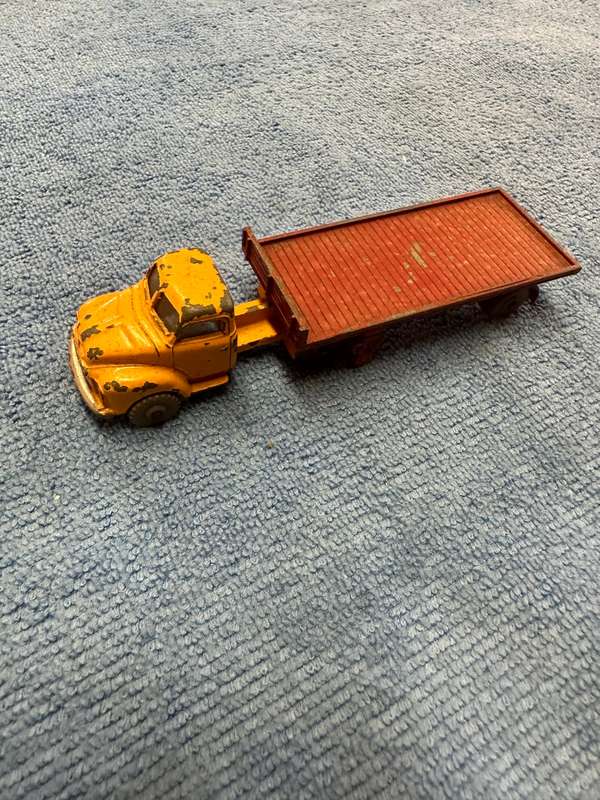 DINKY TOYS