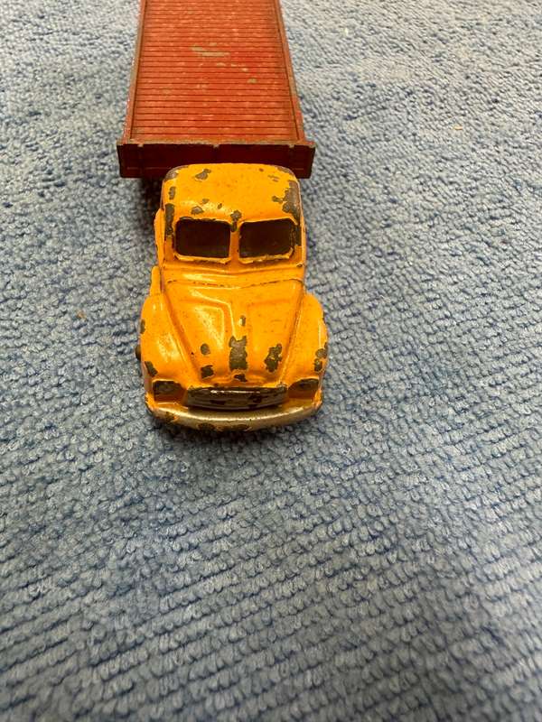 DINKY TOYS