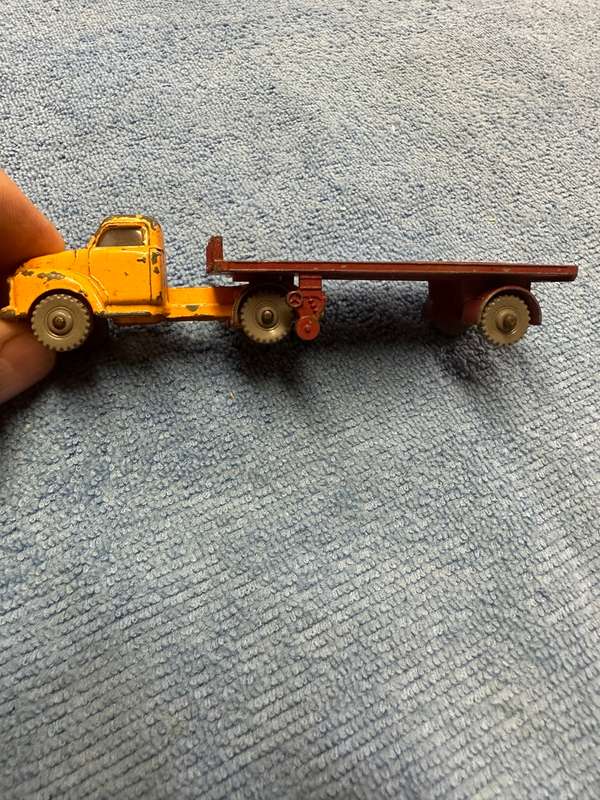 DINKY TOYS