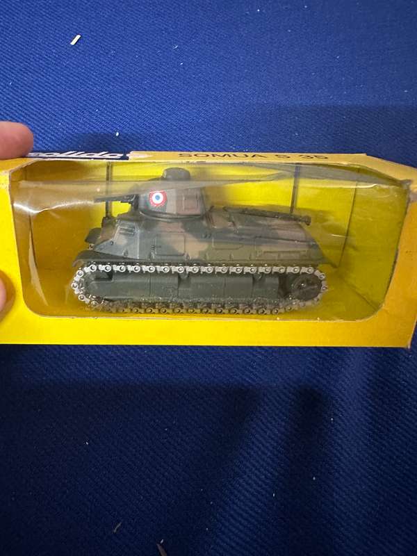DINKY TOYS