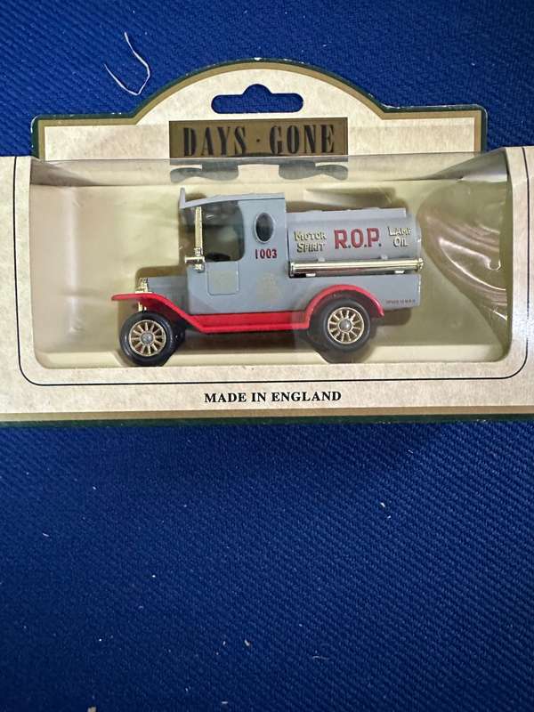 MATCHBOX TOYS