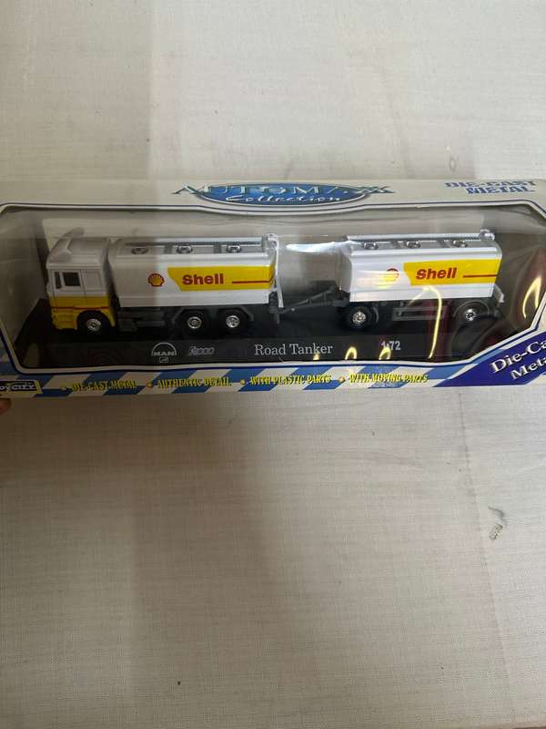 DINKY TOYS