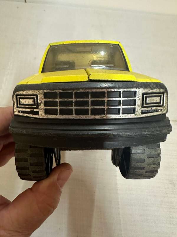 TIN TOY