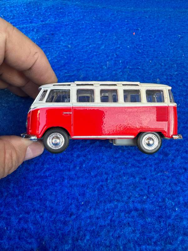 VOLKSWAGEN KOMBI
