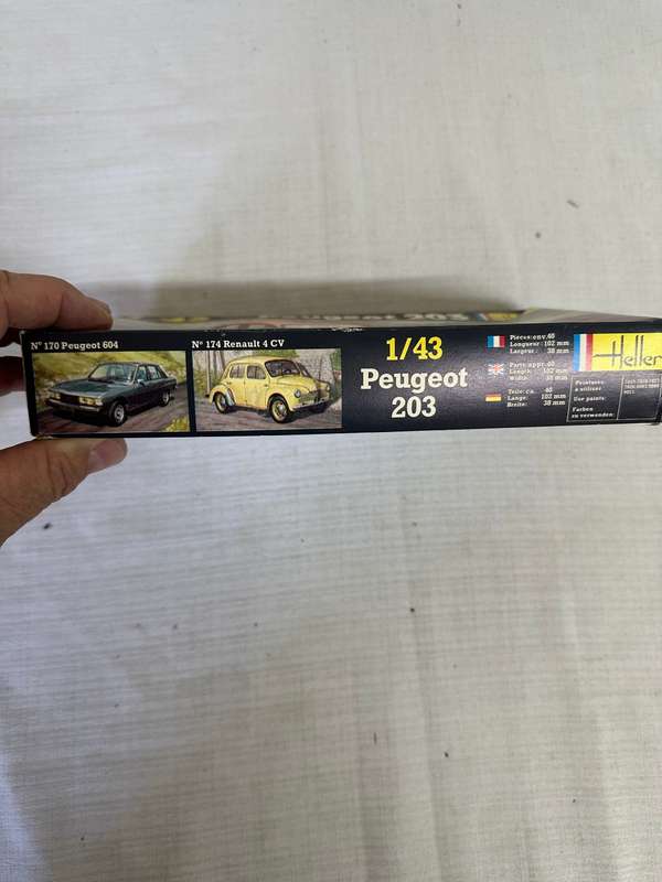 MODEL KITS
