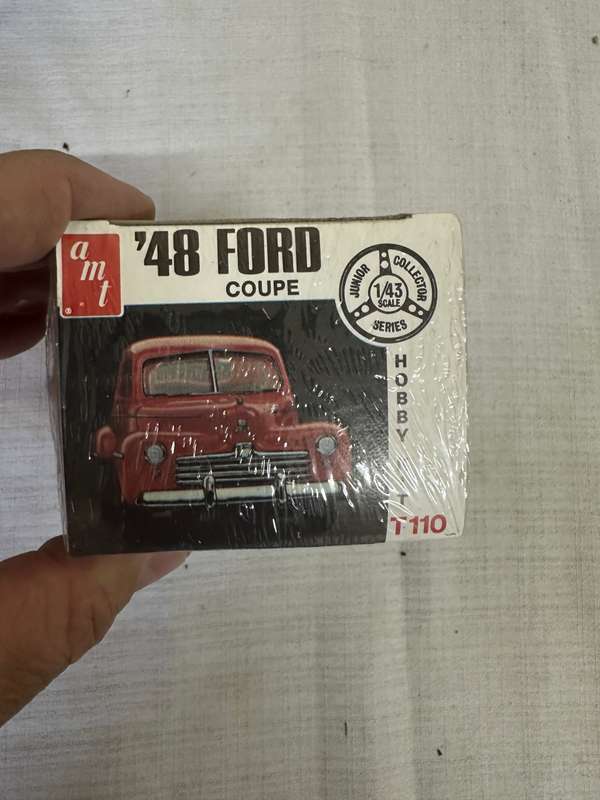 MODEL KITS