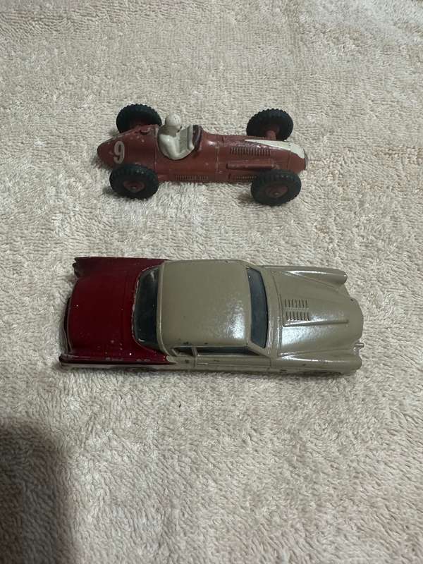 DINKY TOYS