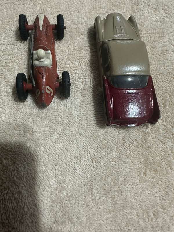 DINKY TOYS
