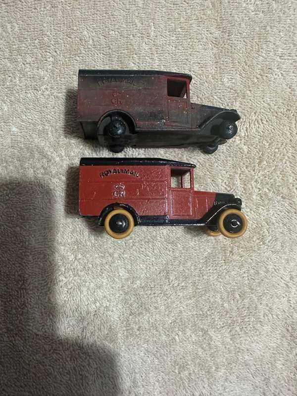 DINKY TOYS