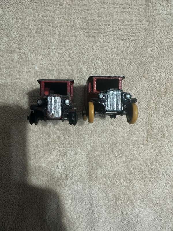 DINKY TOYS