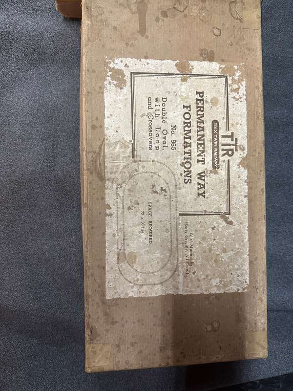 MODEL TRAIN TRIX TRACKS & TRANFORMER