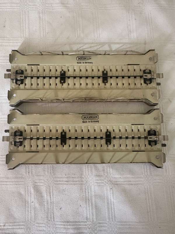 MARKLIN MODEL TRAIN BRIDGE