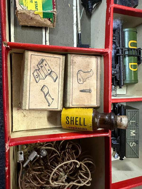 VINTAGE TWIN TRIX MODEL TRAIN SET