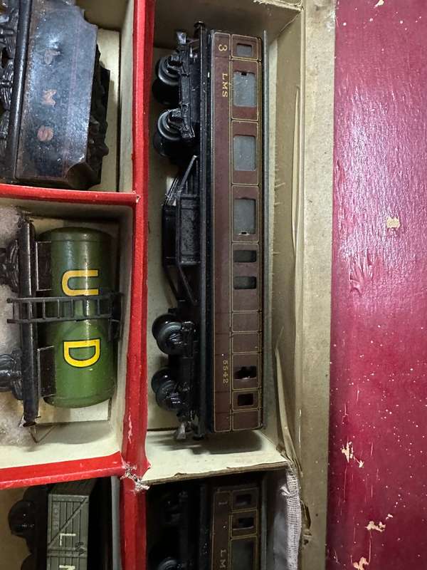 VINTAGE TWIN TRIX MODEL TRAIN SET