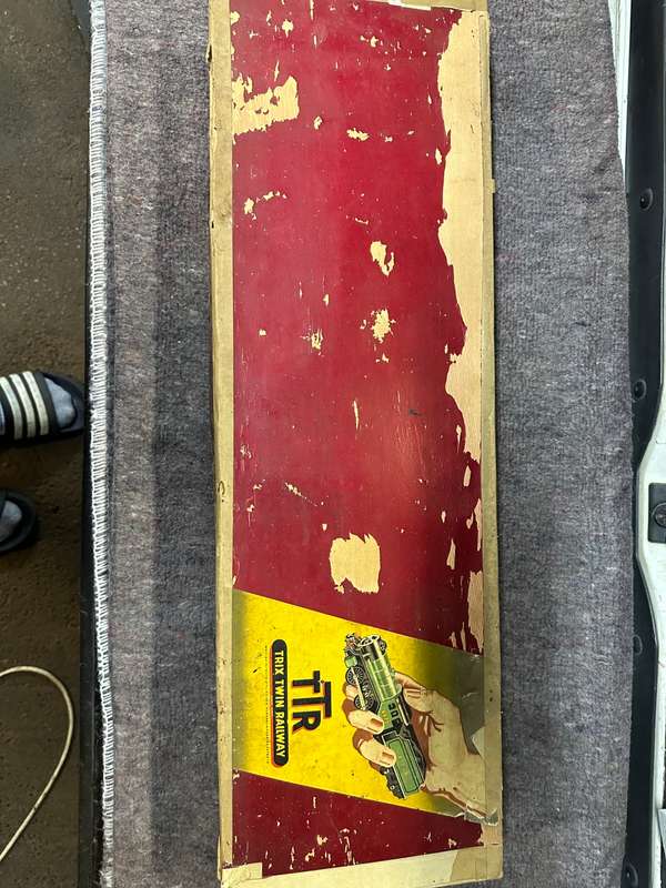 VINTAGE TWIN TRIX MODEL TRAIN SET