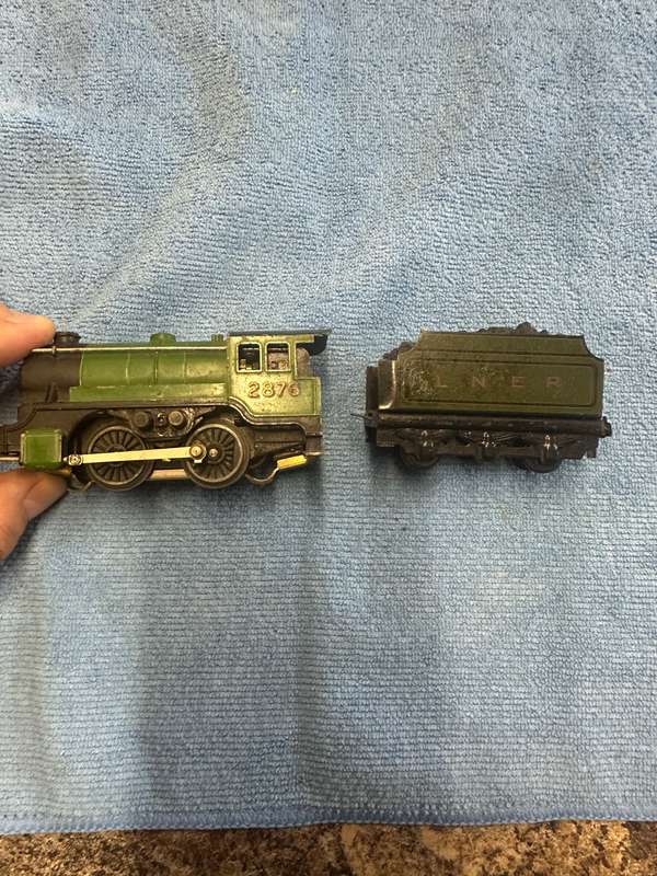 TRIX MODEL TRAIN