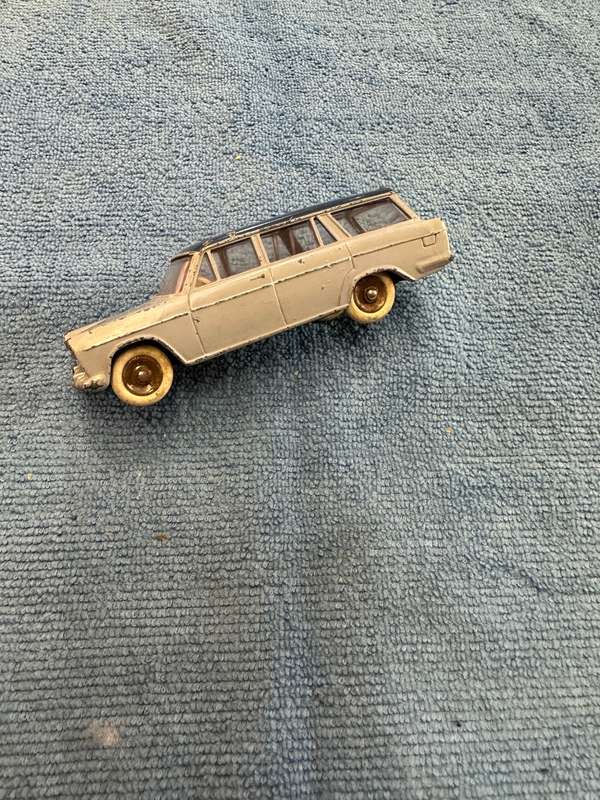 DINKY TOYS