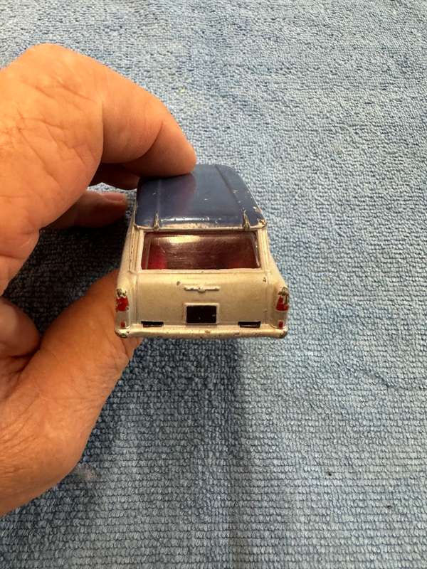 DINKY TOYS