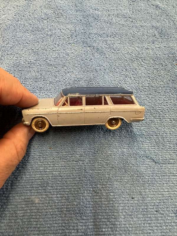 DINKY TOYS
