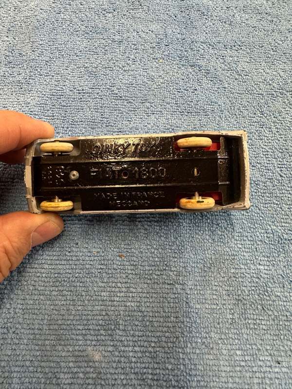 DINKY TOYS