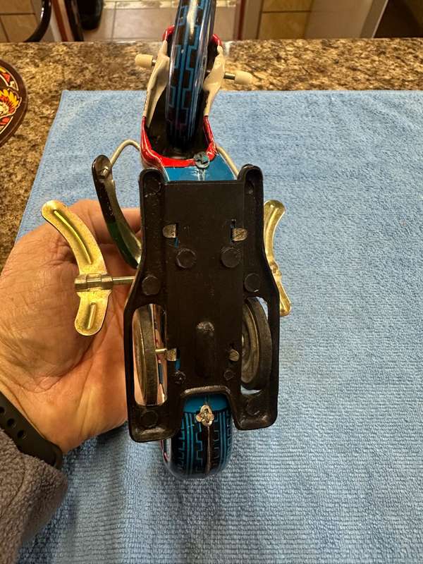 WIND-UP MOTORCYCLE