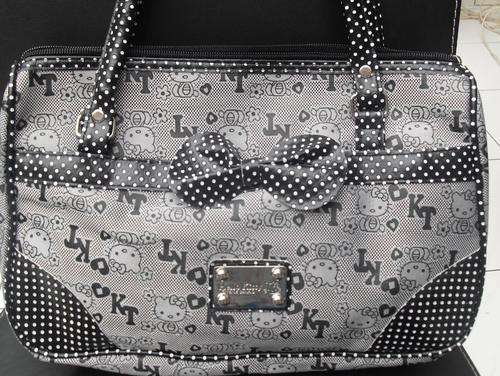 HELLO KITTY HANDBAG(august special)