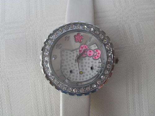 HELLO KITTY WATCH - BRAND NEW DESIGNS