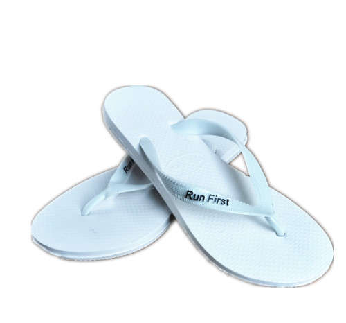 2021 Run First Flip Flops For Men Plakkies - Black or White