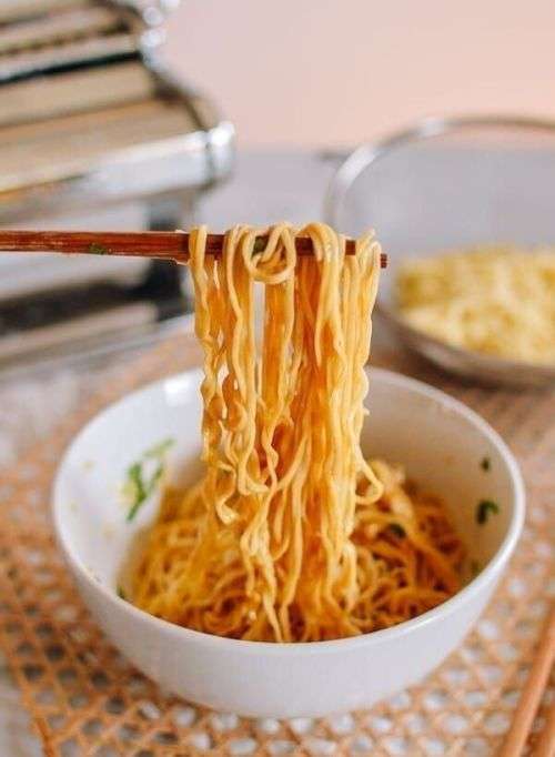 Ramen Instant Noodle,1 Ramen Bowl -Melamine & 1 Alloy Chopsticks - Classic Braised Beef - 2400 g