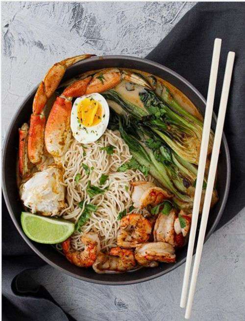 Ramen Instant Noodle,1 Ramen Bowl -Melamine & 1 Alloy Chopsticks -  Seafood - 2400 g