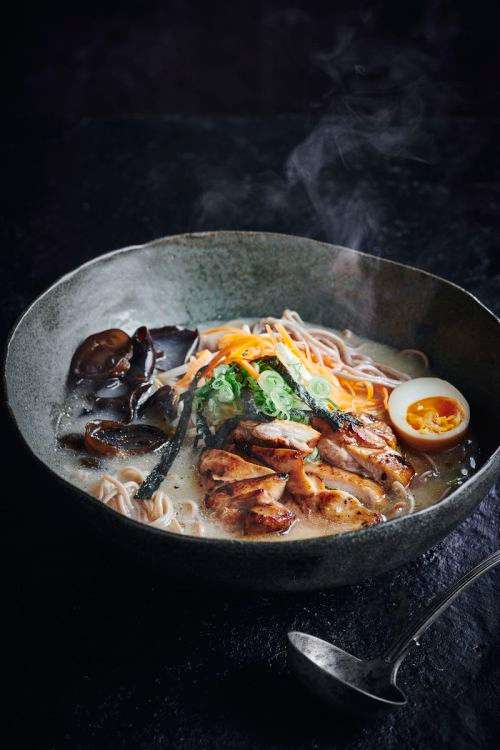 Ramen Instant Noodle,1 Ramen Bowl - Melamine & 1 Alloy ChopsticksPickle Mushroom & Stewed Chicken -