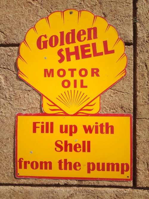 Shell golden motoroil metal painted sign