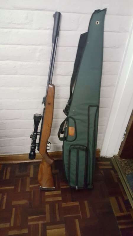 Gamo CFX Royal with Adjustable Ultra Optec Rifle Scope and carry case, Excellent Condition